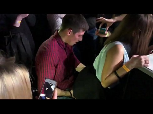 ❤️ Իսկական սեքս ռուսական գիշերային ակումբում. 18-ամյա ռուս աղջիկն անուսի և հեշտոցի մեջ ծծվել է գիշերային ակումբում ☑ Պոռնո մեզ մոտ hy.libporno.ru ❌️